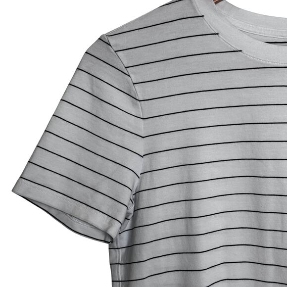 Lululemon T-Shirt Women XS/4 White Stripes Short Sleeve Gym Fitness Athleisure - Picture 3 of 10